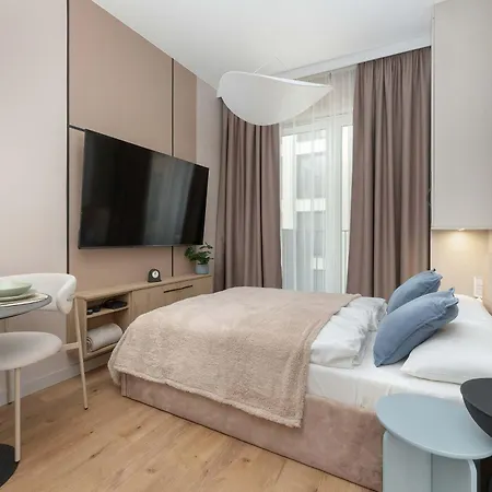 Beige By The River In With Balcony By Renters