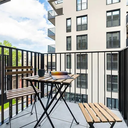 Beige By The River In With Balcony By Renters Στσέτσιν